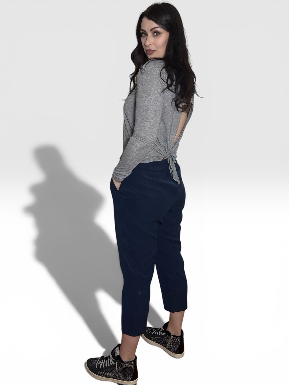 NWOT Lululemon On the Fly Crop Pants Size 8 Navy